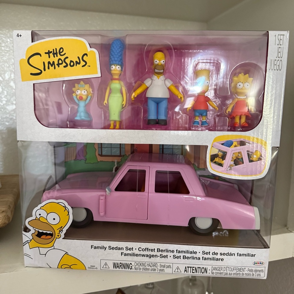 THE SIMPSONS Family Sedan Set with 2.5” Figures Target Exclusive Jakks Pacific